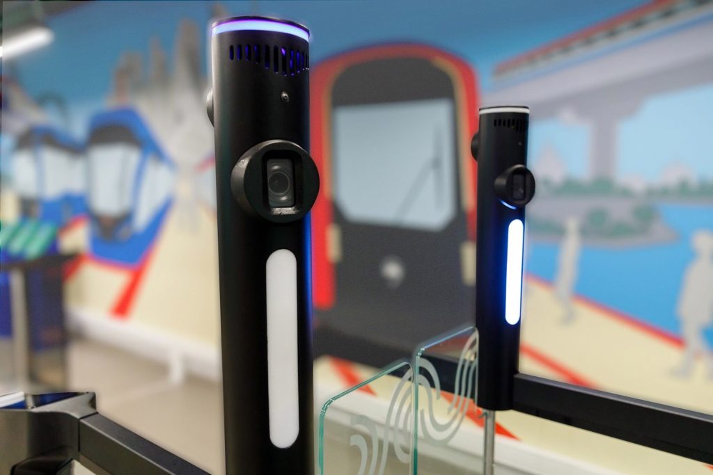 Новые турникеты и терминалы в московском метро: как они помогут снять нагрузку в часы пик