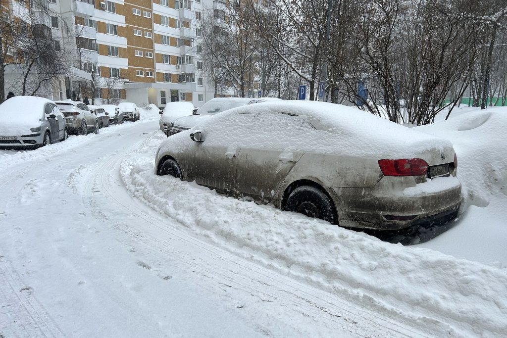 Депутат Козлов: Площадки у подъездов во время снегопада должны чистить каждые 3 ч Депутат Козлов: Площадки у подъездов во время снегопада должны чистить каждые 3 ч
