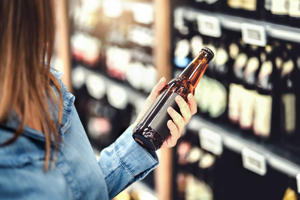 В 2026 году подорожают алкоголь и сигареты: какие изменения ждут потребителей и рынок