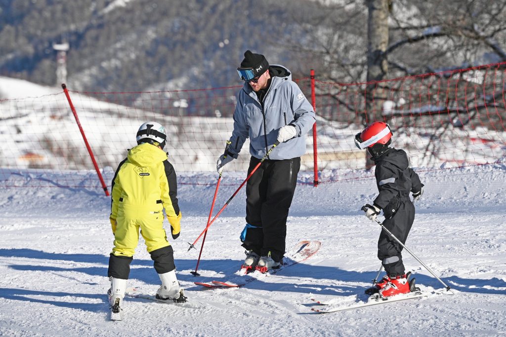 Родителям начали учитывать в страховом стаже периоды ухода за всеми детьми