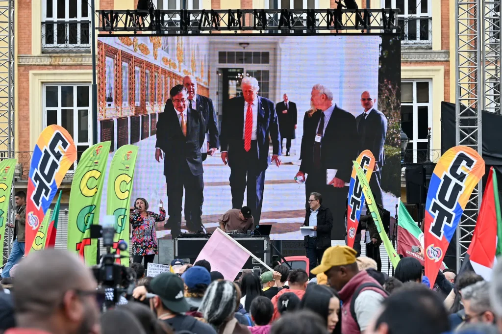 США и Иран договорились провести переговоры в Омане