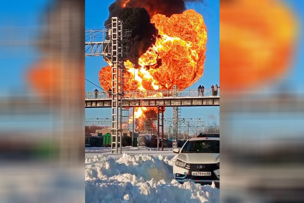 Пожар на железнодорожной станции в Тамбовской области локализован