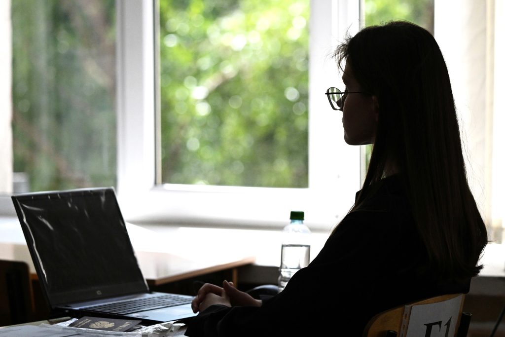 Россияне начали чаще работать по выходным Россияне начали чаще работать по выходным