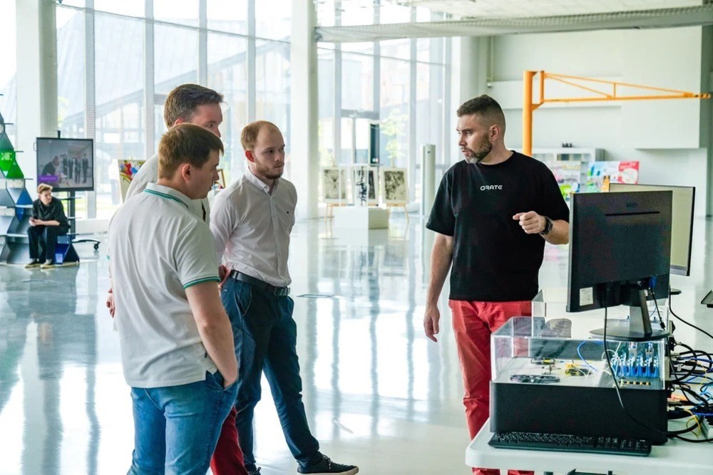 В Подмосковье больше всего зарабатывают программисты и инженеры В Подмосковье больше всего зарабатывают программисты и инженеры