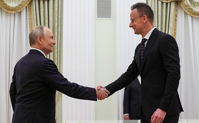 Встреча с Петером Сийярто, министром иностранных дел Венгрии • Президент России Встреча с Петером Сийярто, министром иностранных дел Венгрии • Президент России