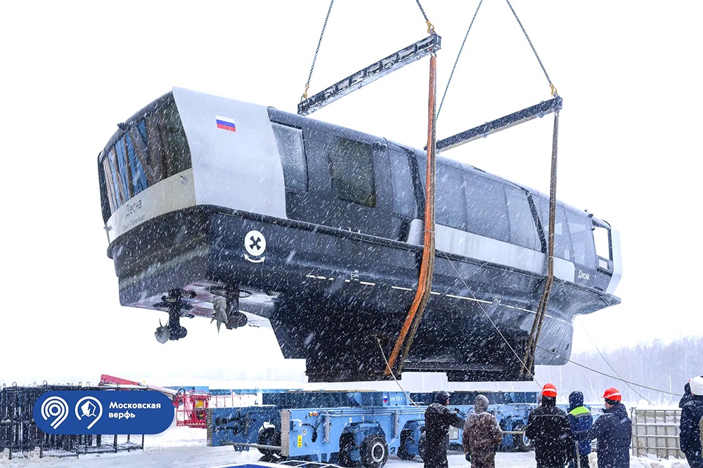 В Нагатинском затоне взяли на техобслуживание речные трамвайчики В Нагатинском затоне взяли на техобслуживание речные трамвайчики