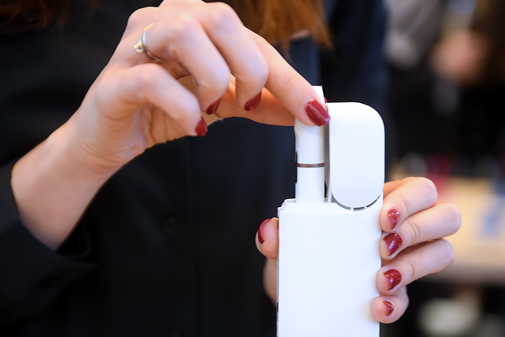 Мантуров: Идею запрета вейпов проработают Минздрав, Минэкономразвития и Минфин Мантуров: Идею запрета вейпов проработают Минздрав, Минэкономразвития и Минфин