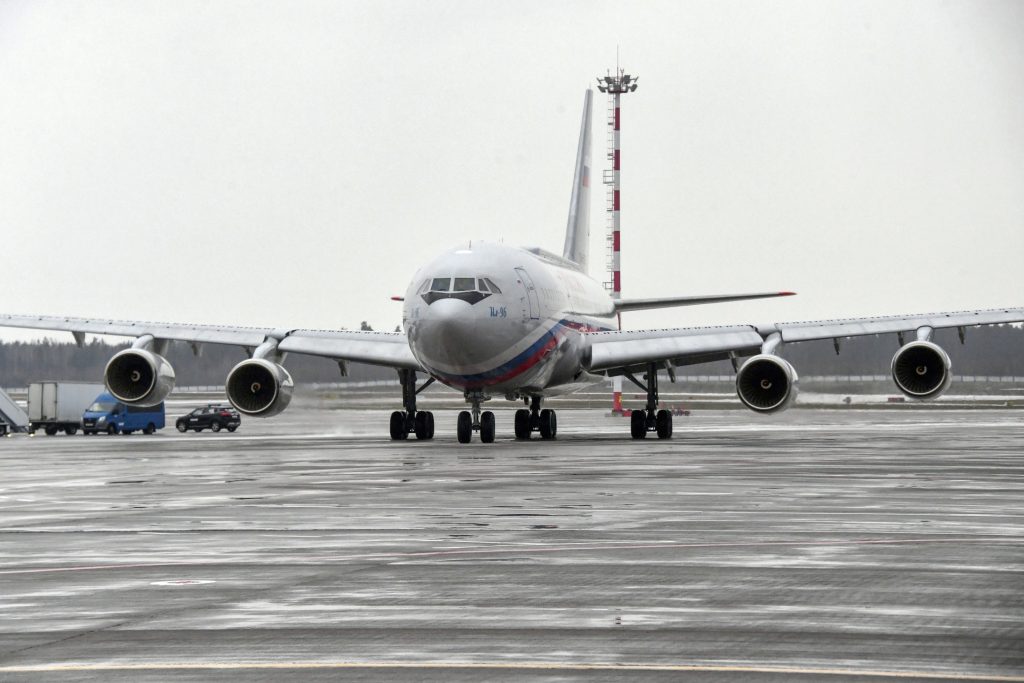 Авиакомпаниям придется решать, как соответствовать новым нормам по выбросам CO₂