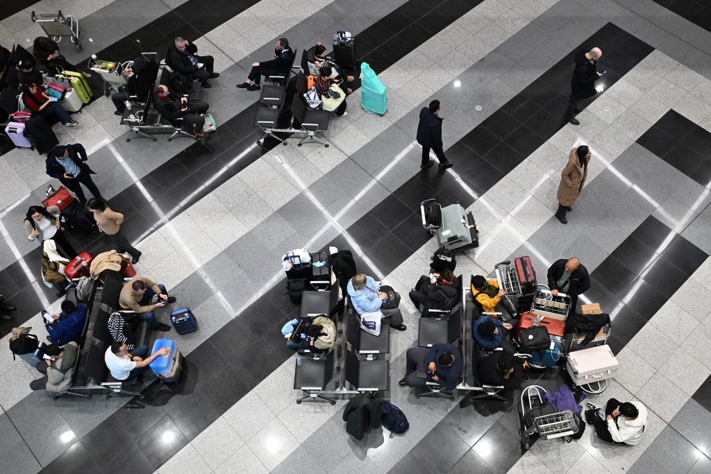 Между Россией и странами Ближнего Востока отменено более 100 рейсов