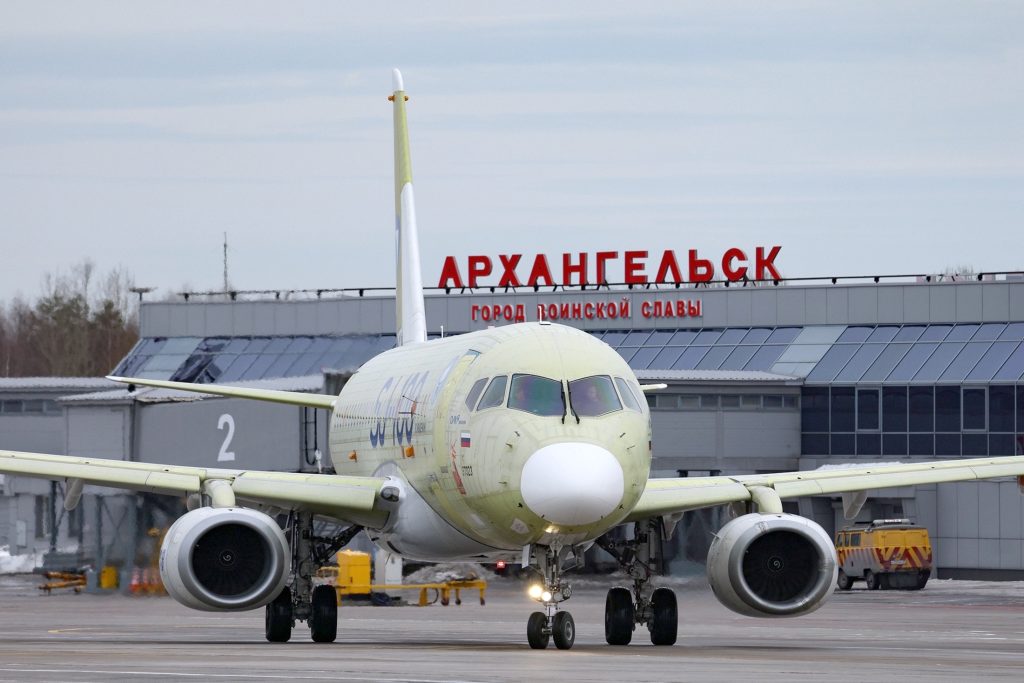 Опубликованы снимки испытаний новых самолетов в небе над Архангельской областью Опубликованы снимки испытаний новых самолетов в небе над Архангельской областью