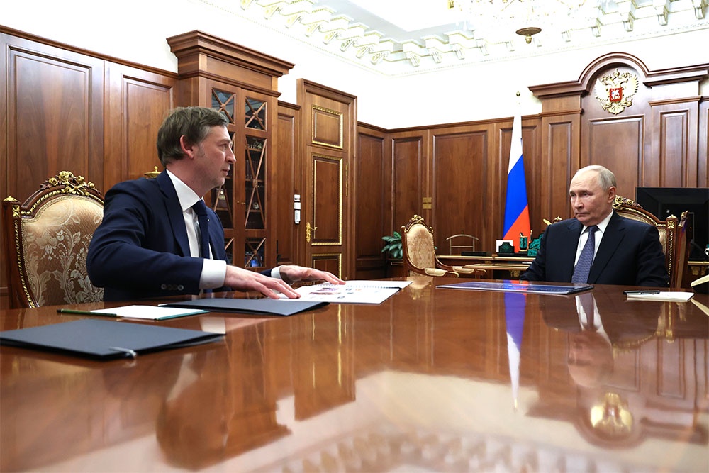 Владимир Путин обсудил с главой "Аэрофлота" авиаперевозки и тарифы Владимир Путин обсудил с главой "Аэрофлота" авиаперевозки и тарифы