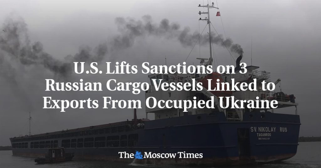 США сняли санкции с трех российских грузовых судов, связанных с экспортом из оккупированной Украины