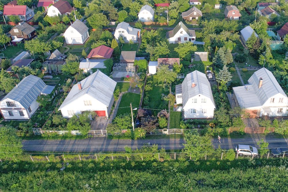 Началась распродажа заброшенных домов и дач Началась распродажа заброшенных домов и дач