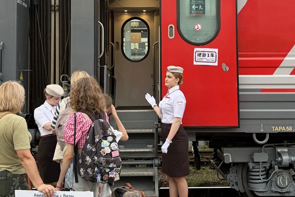 Владивосток и китайский Суйфэньхэ связал новый туристический поезд Владивосток и китайский Суйфэньхэ связал новый туристический поезд