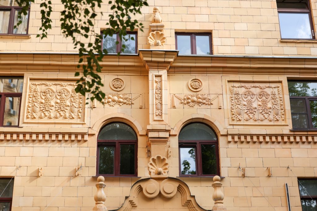 Кто и как в Москве капитально ремонтирует многоквартирные дома-памятники? Кто и как в Москве капитально ремонтирует многоквартирные дома-памятники?