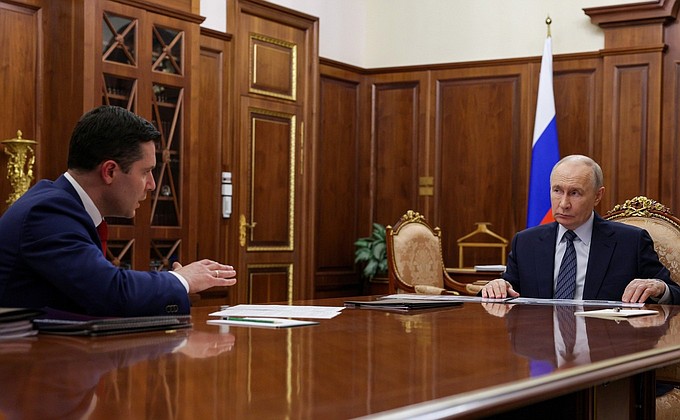 Переговоры с Антоном Алихановым, Министром промышленности и торговли Переговоры с Антоном Алихановым, Министром промышленности и торговли