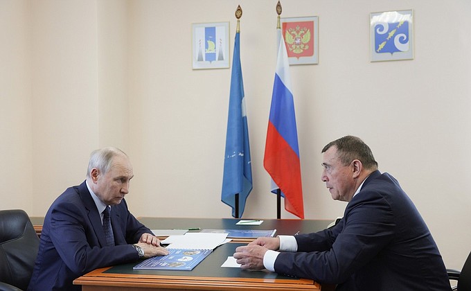 Встреча с главой Сахалинской области Валерием Лимаренко Встреча с главой Сахалинской области Валерием Лимаренко